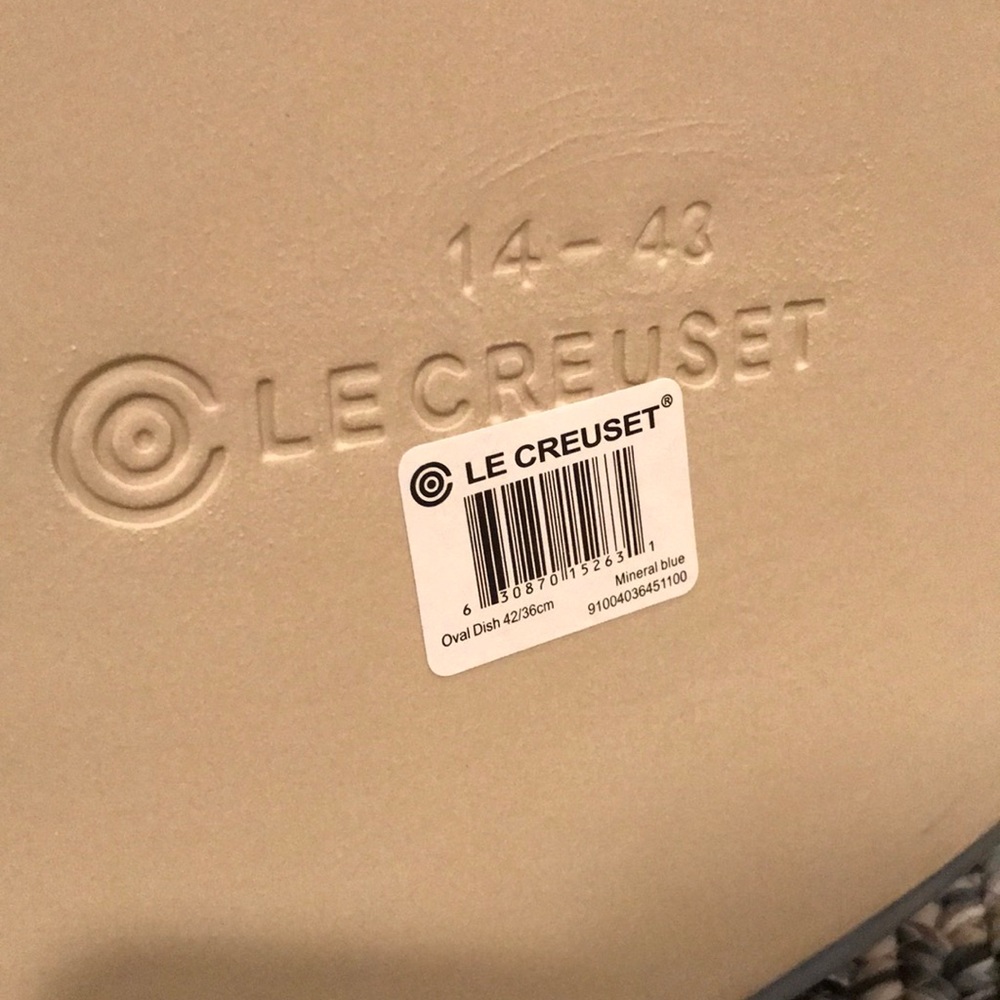 Le Creuset 3.10qt Oval Dish. Mineral Blue. New - Picture 3 of 5